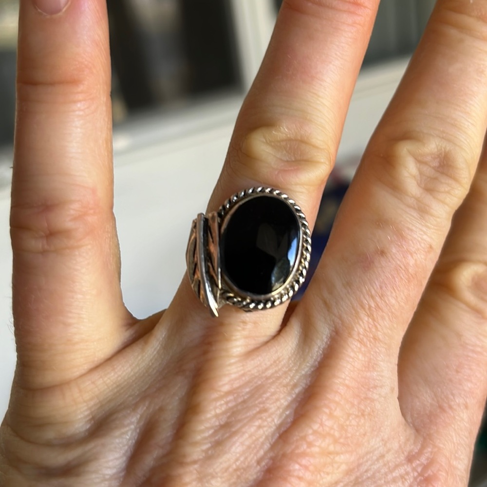 Obsidian Apache tears in Sterling ring 6-6.5 ish